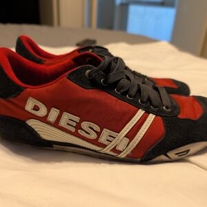 Diesel Men's Bold Red and Black Sneakers Vintage